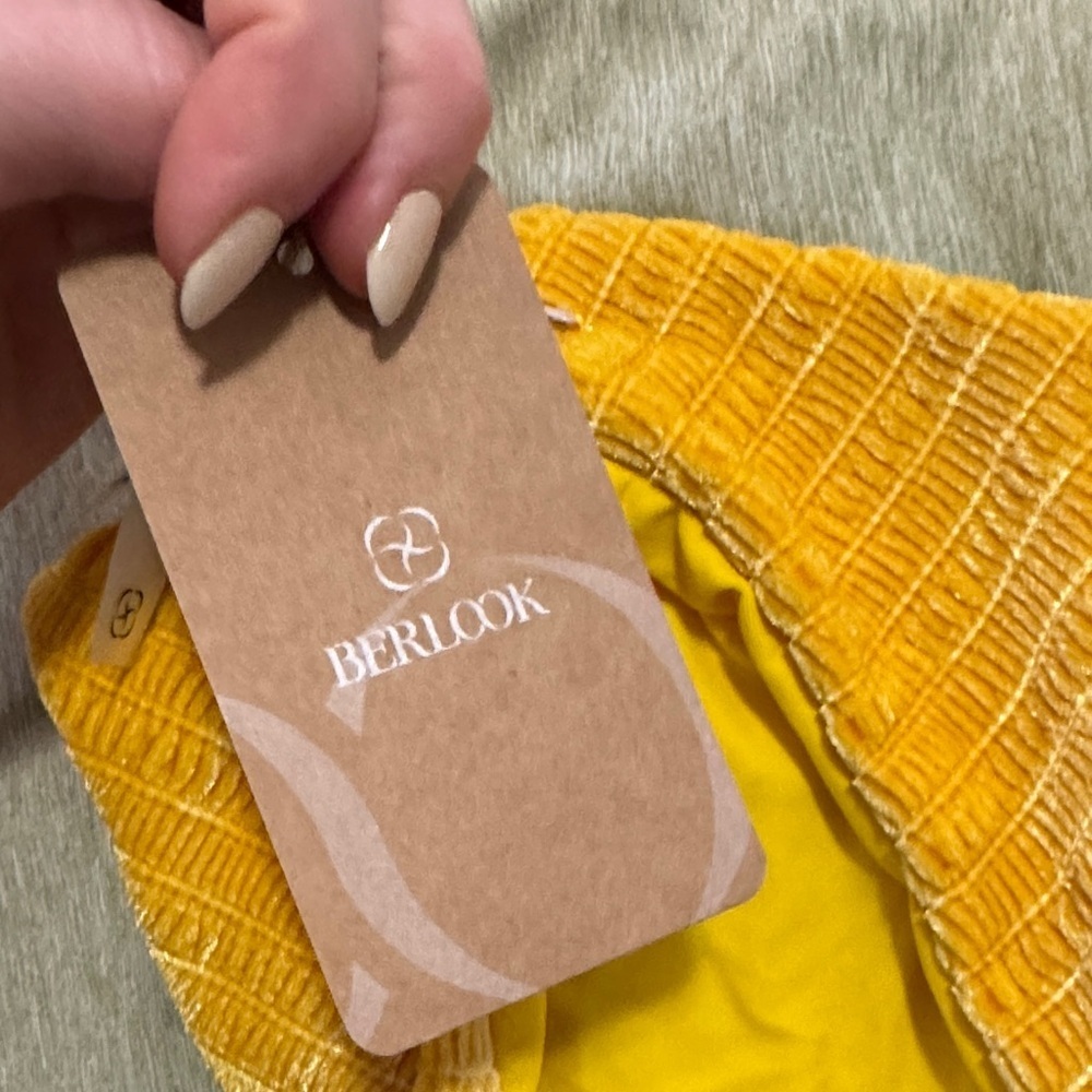 NWT BERLOOK Yellow Ribbed Bikini Bottom - Picture 4 of 4